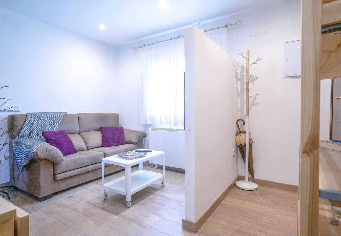 Apartamento en Madrid - FREE WiFi Apartment Vallecas-Albufera-Pedro Laborde M (SDM21)