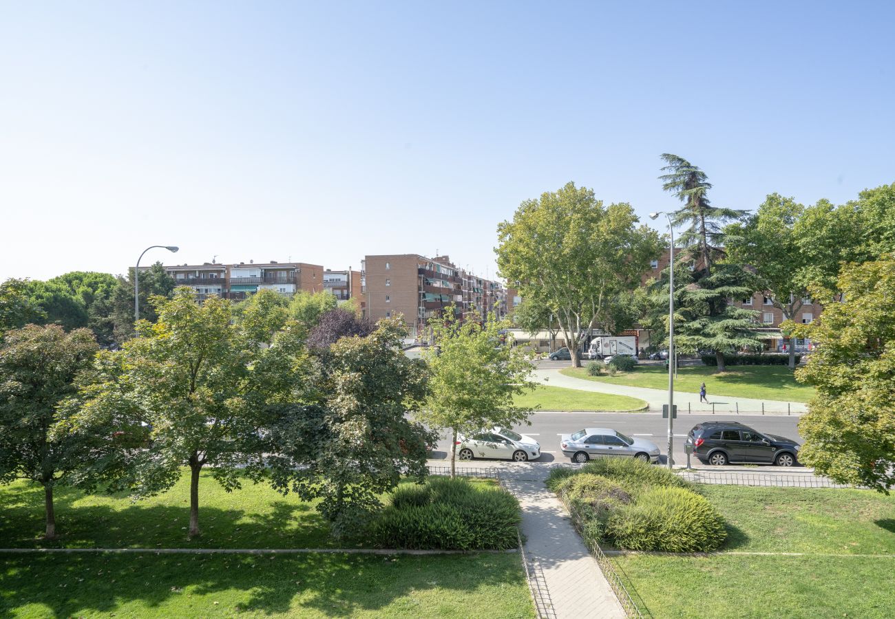 Apartamento en Madrid - FREE WiFi Apartment Vallecas-Albufera-Pedro Laborde M (SDM21)