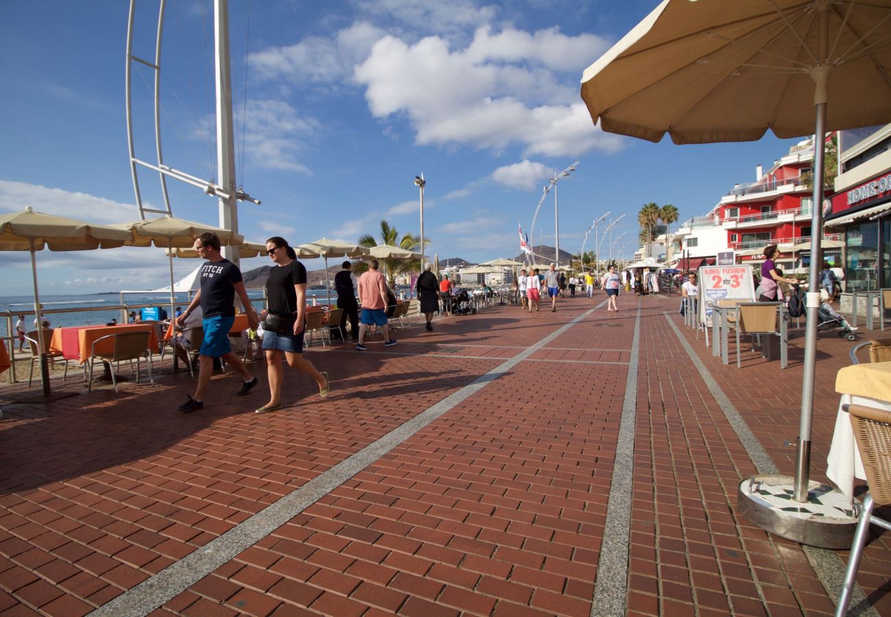 Apartamento en Las Palmas de Gran Canaria - Rosamar a metros de la playa wifi 201  by Lightbooking