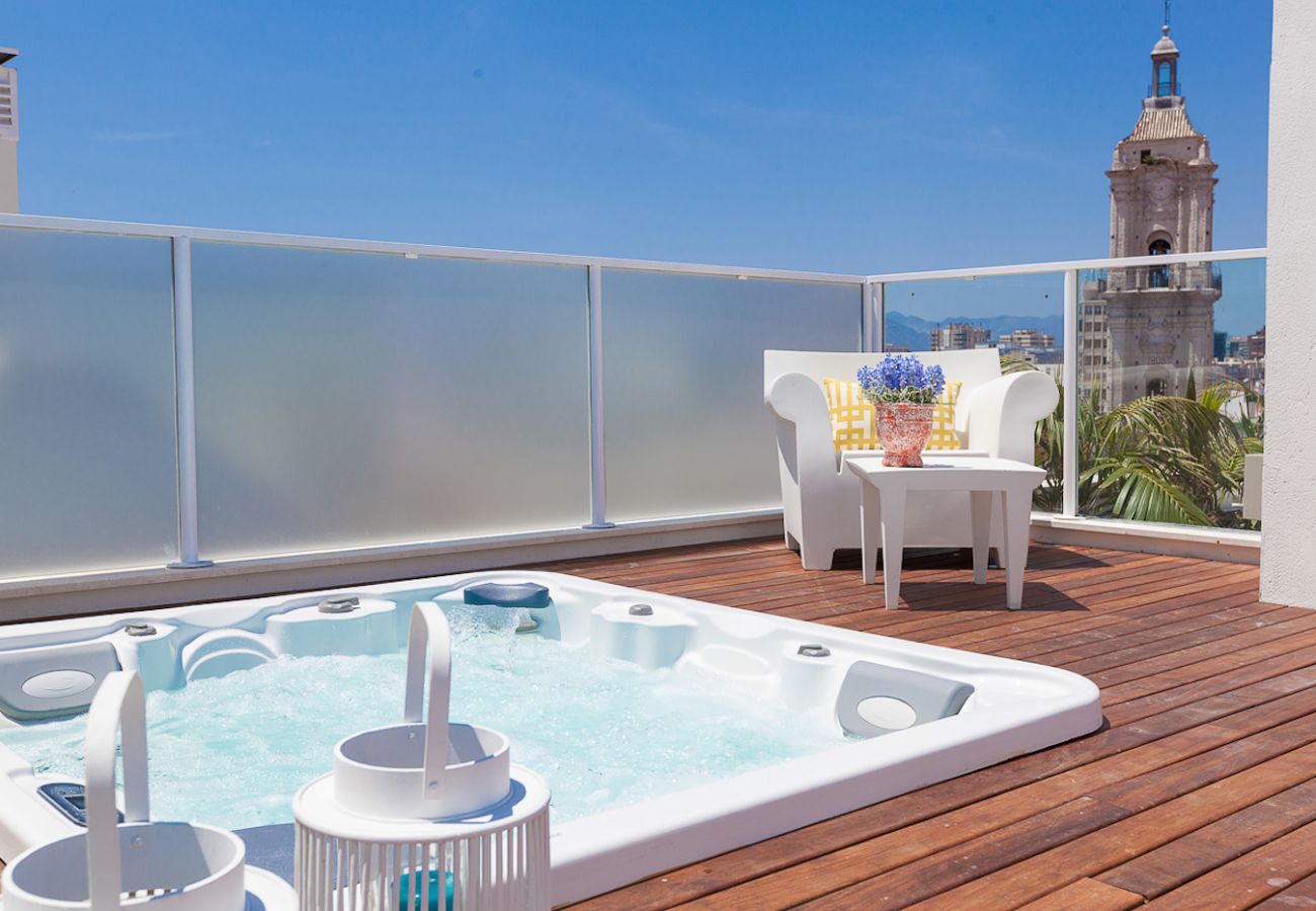 Apartamento en Málaga - iloftmalaga Premium Calle Nueva 5D, Jacuzzi y terraza privada