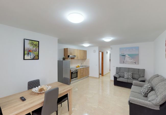 Apartamento en San Bartolomé de Tirajana - Playa del inglés 4 personas wifi by Lightbooking