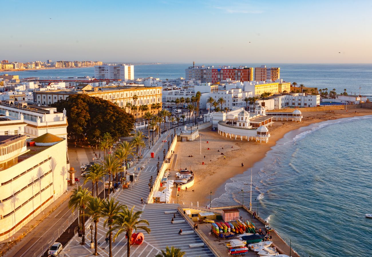 Apartamento en Cádiz - Apartamento de 4 dormitorios a 100 m de la playa