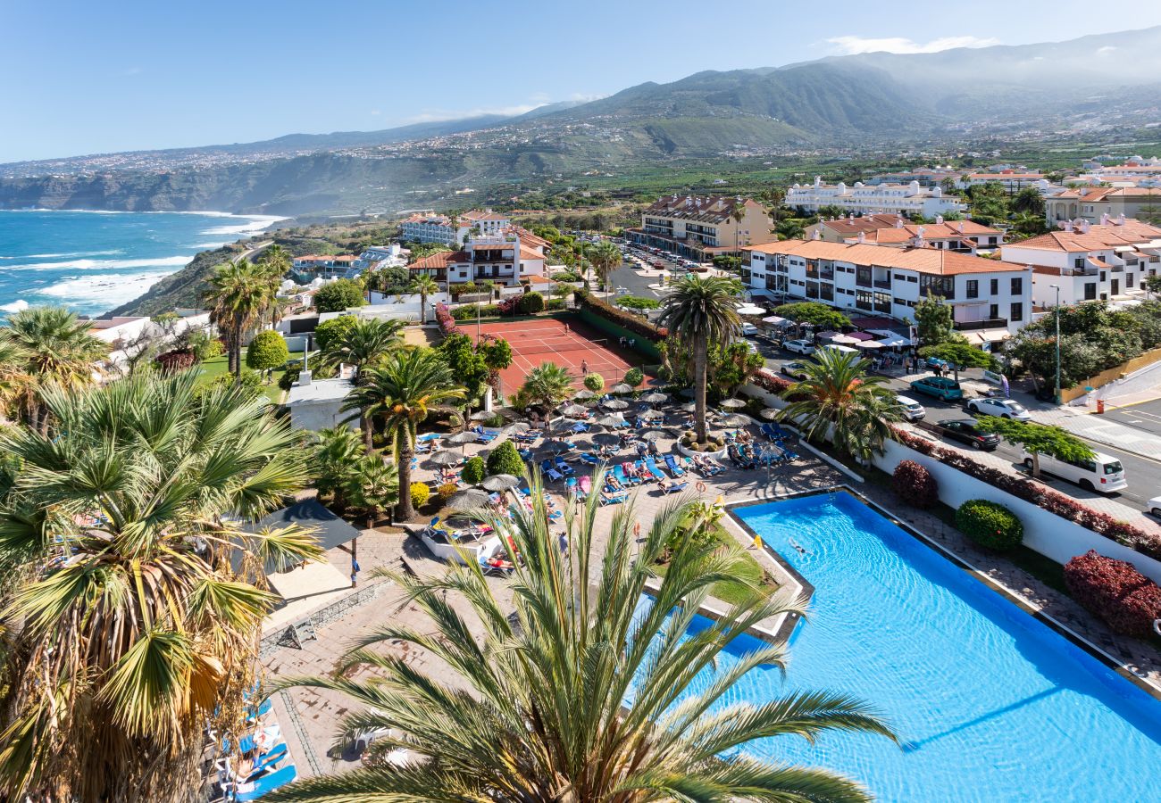 Estudio en Puerto de la Cruz - Deluxe estudio piscina terraza y aire  by Lightbooking