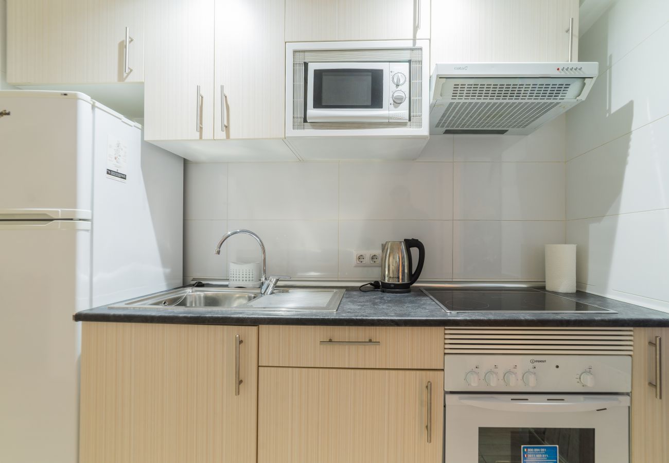 Apartamento en Madrid - Apartamento O'Donnell-Gregorio Marañón M (JJN155)