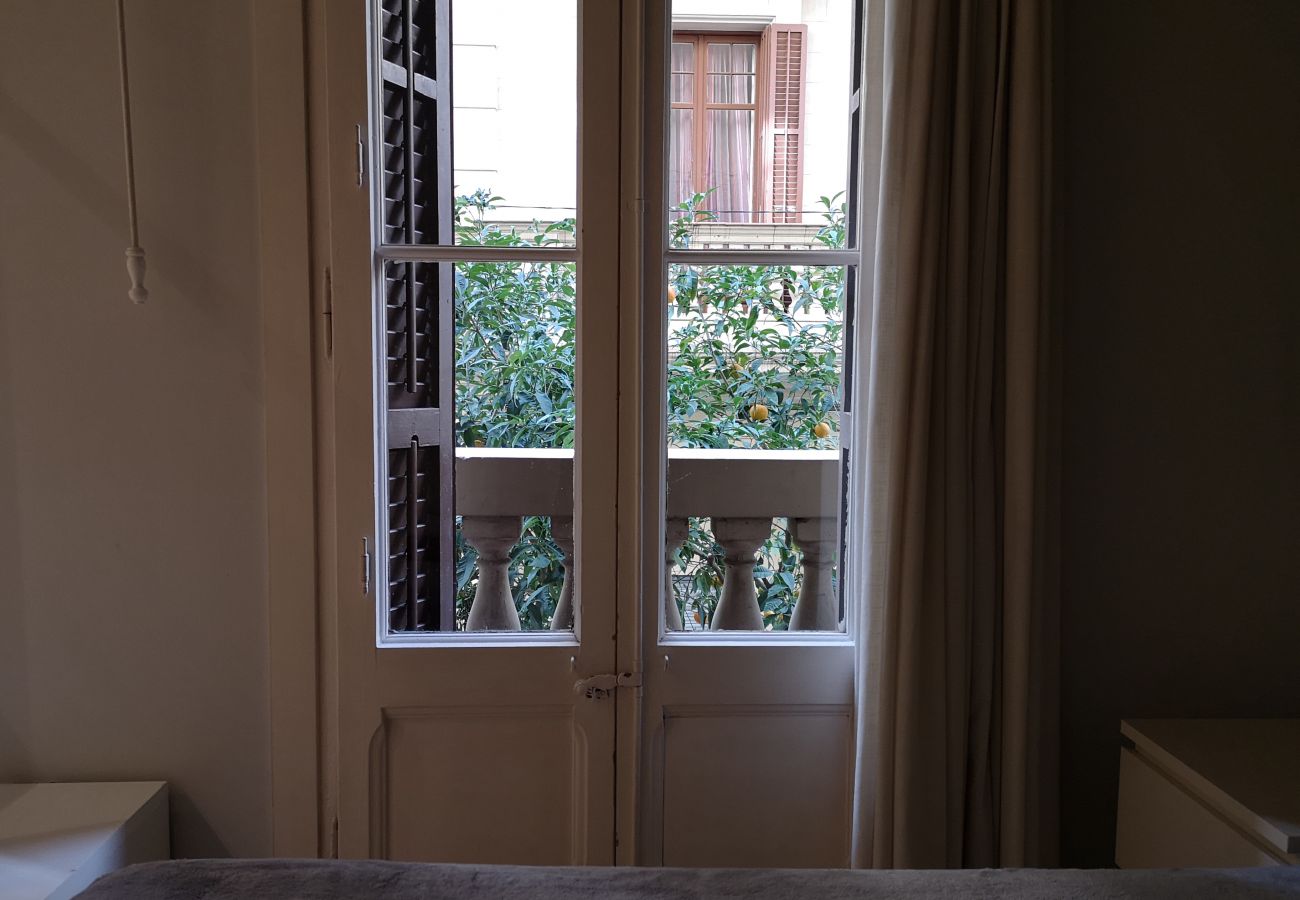 Apartamento en Barcelona - Piso renovado con encanto en alquiler vacacional en Barcelona centro, Gracia