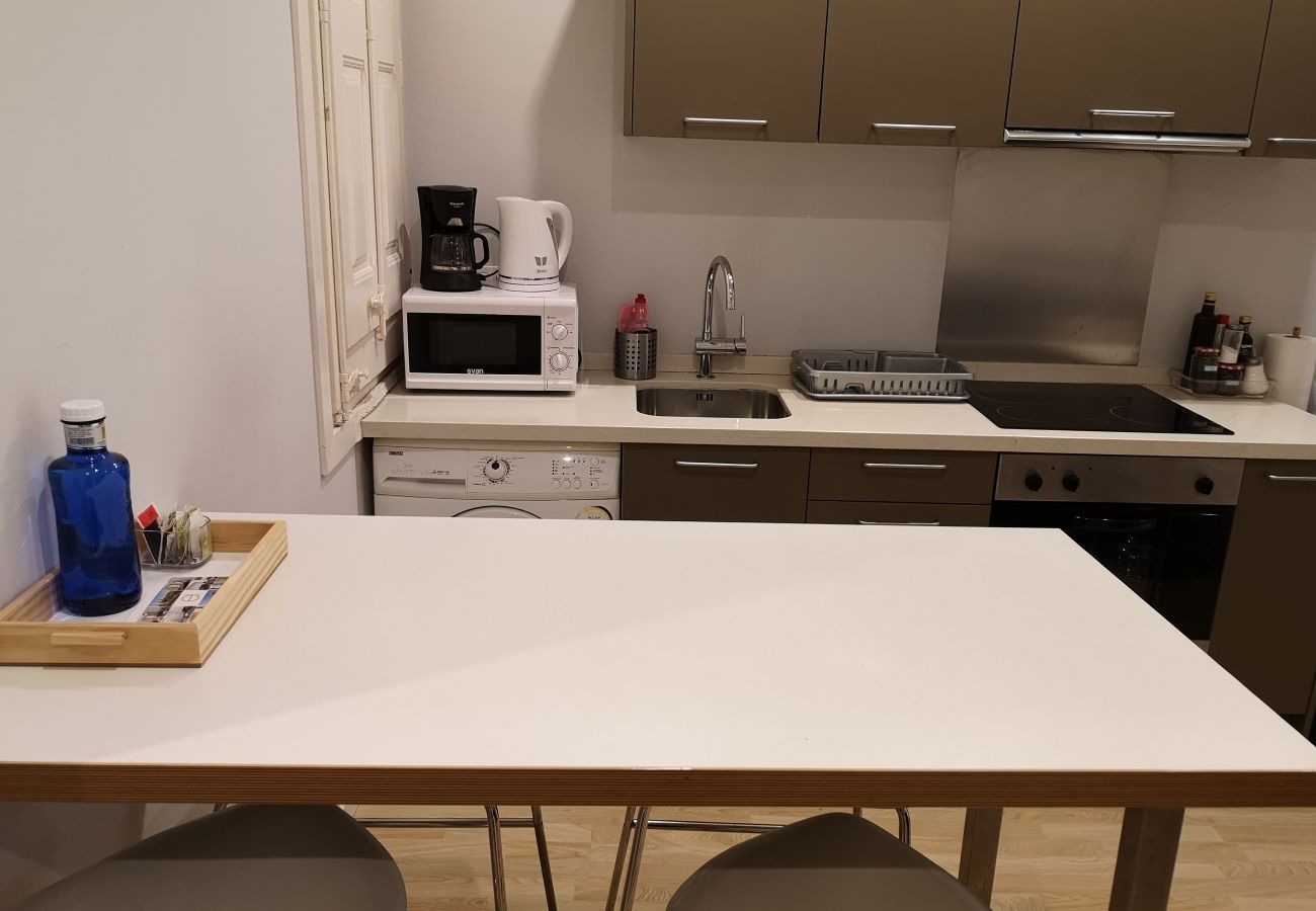 Apartamento en Barcelona - Piso renovado con encanto en alquiler vacacional en Barcelona centro, Gracia