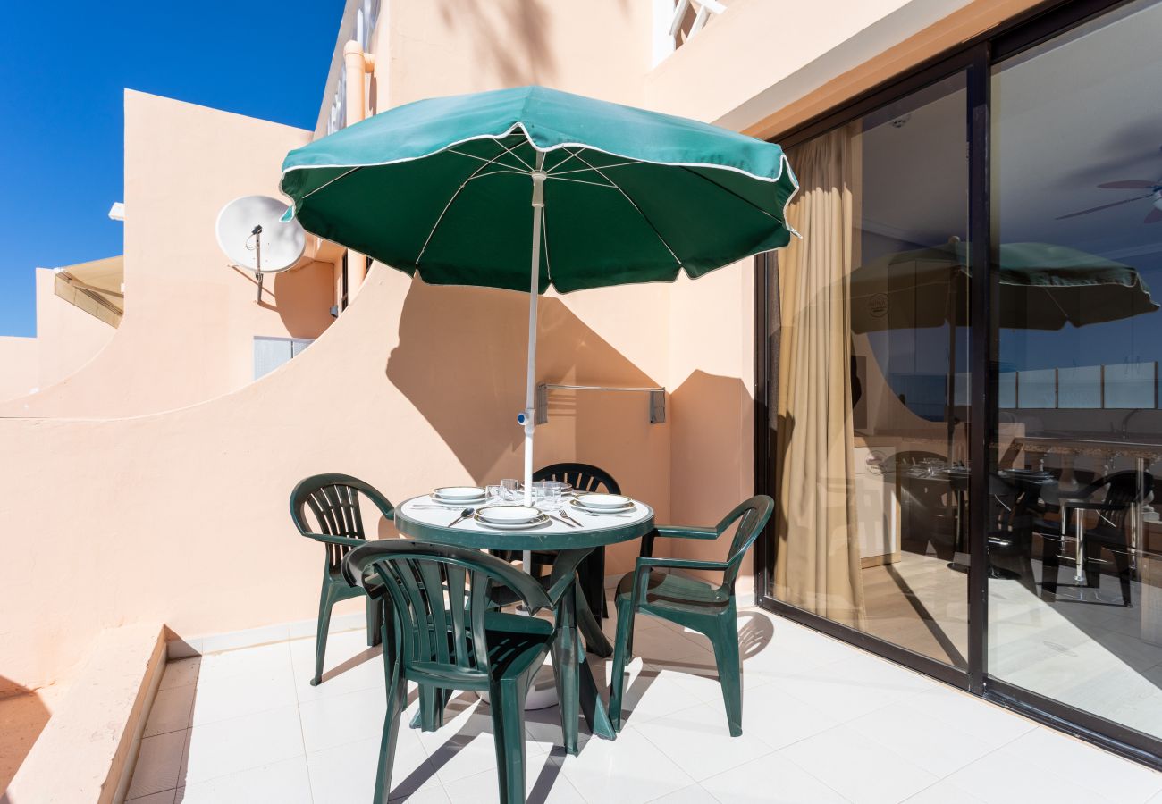 Apartamento en Costa Adeje -  Apartamento Vista mar piscina balcon wifi 4P by Lightbooking