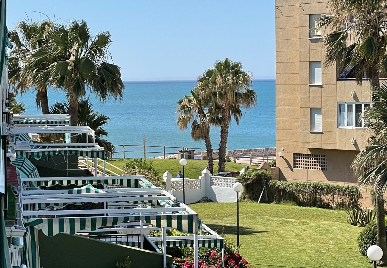 Apartamento en Málaga - iloftmalaga Duplex Guadalmar con terraza en primera linea de playa