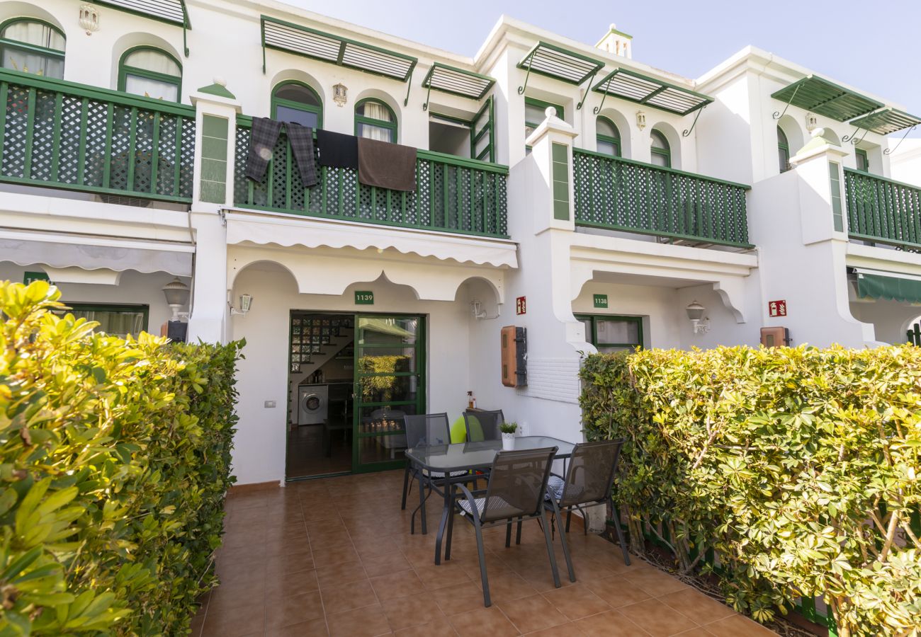 Bungalow en Maspalomas - Maspalomas Bungalow terraza y piscina 1139
