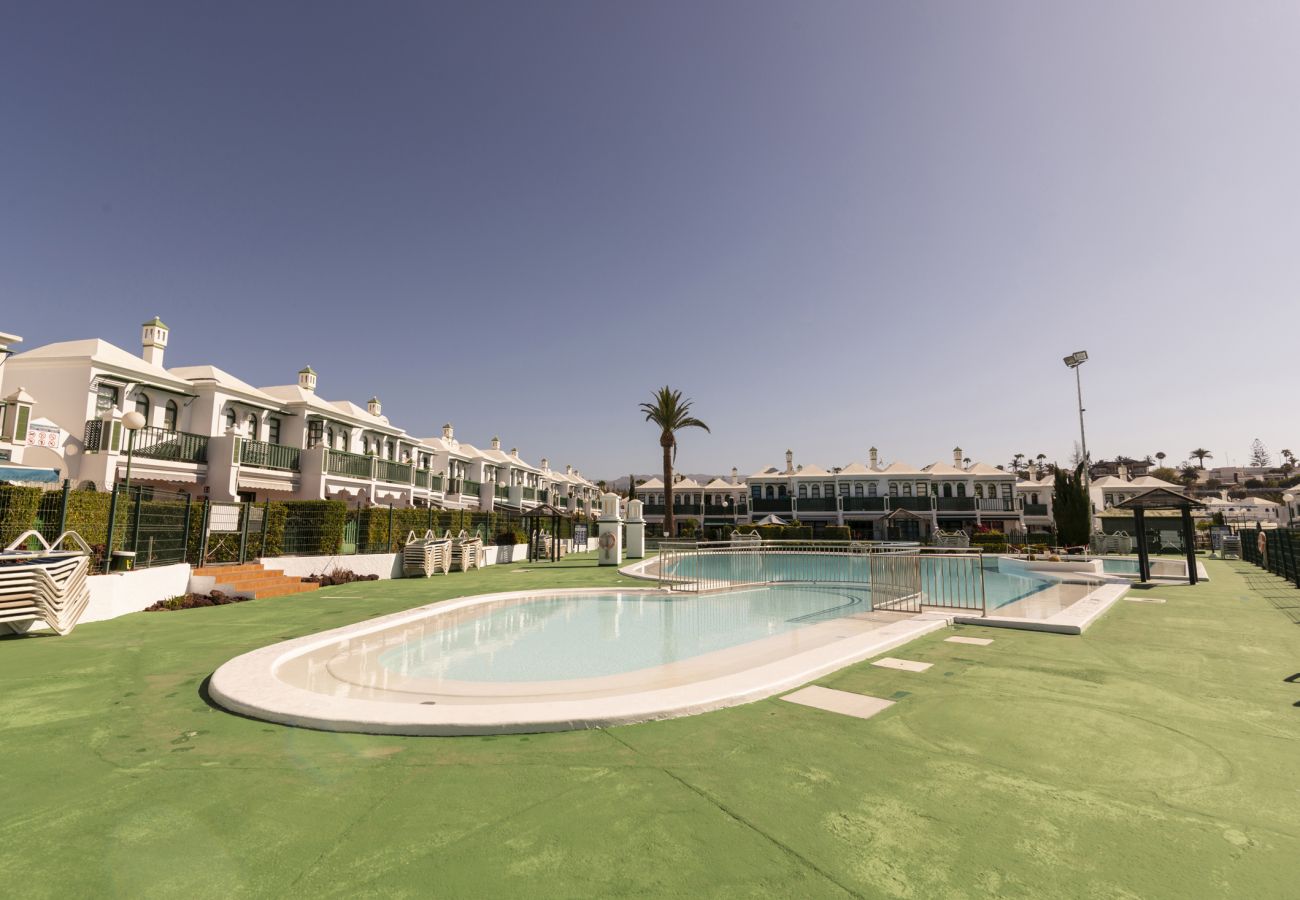 Bungalow en Maspalomas - Maspalomas Bungalow terraza y piscina 1164
