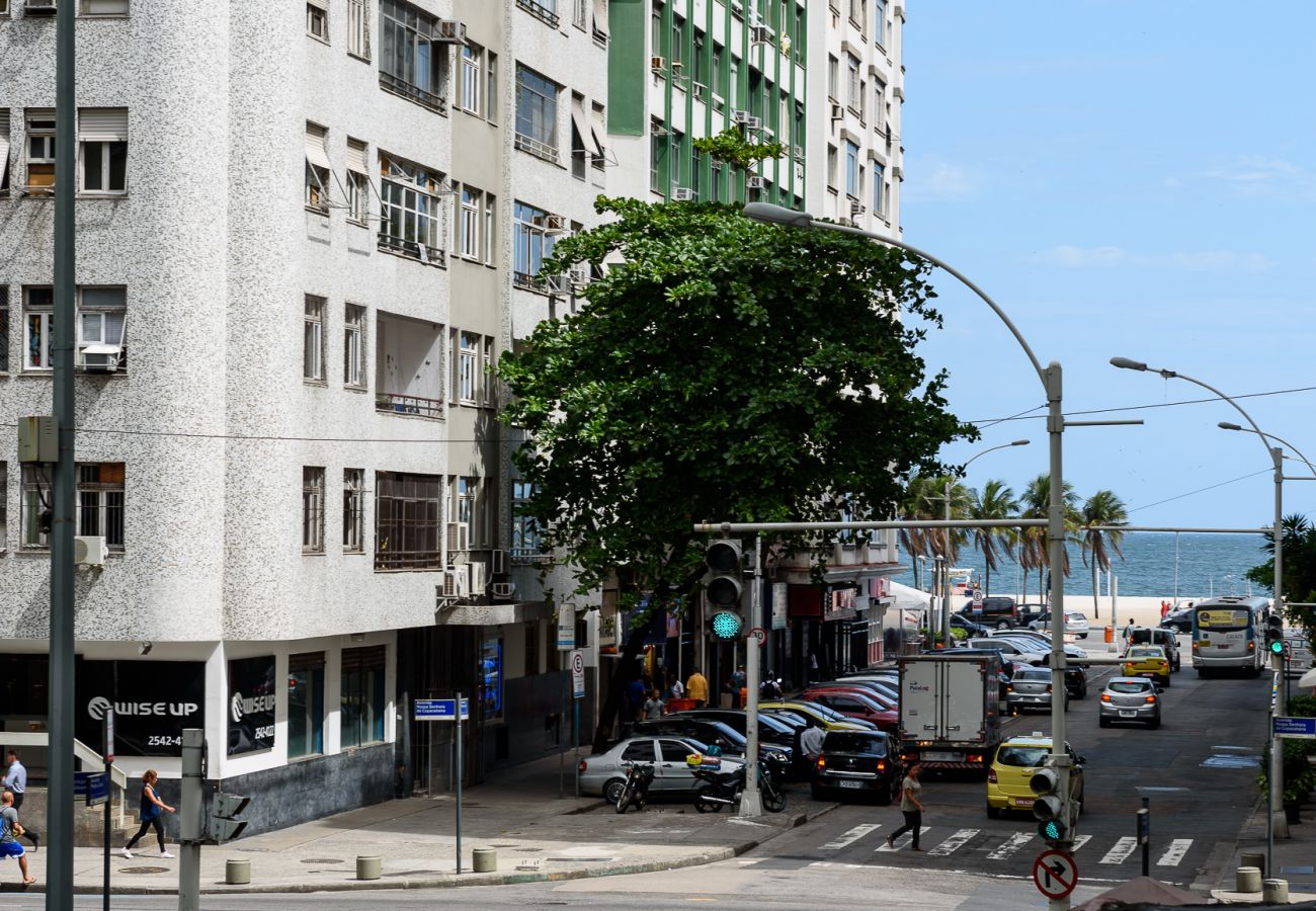 Apartamento en Rio de Janeiro - Encanto en Copacabana | 150m de la playa | PJ204 Z5