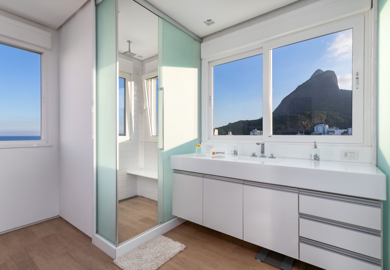 Apartamento en Rio de Janeiro - Bello en Leblon | Vista a Morro 2 irmãos | GUC6 ZN1