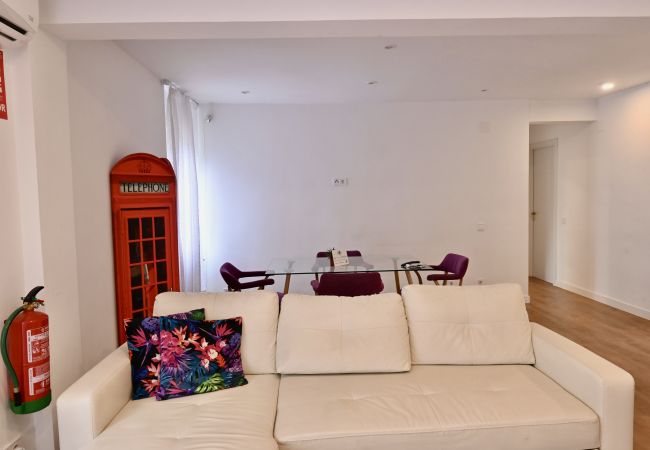 Apartamento en Madrid - MADRID RIO - PALACIO REAL- HOSPITAL 12 OCTUBRE -3 ROOMS - 2 BATHROOMS