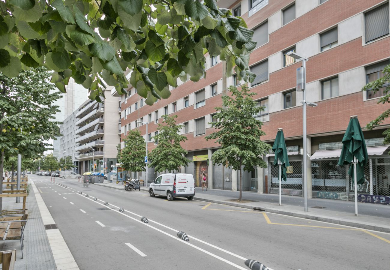 vista del edificio de apartamento turístico de 3 habitaciones y 2 baños en Barcelona