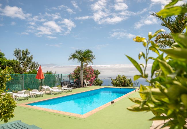 Apartamento en Villa de Mazo - Apartamento Luymar con vista al mar y piscina La Palma
