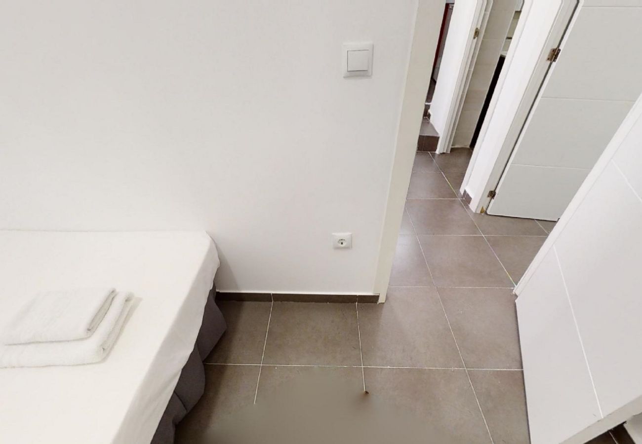 Apartamento en Alicante - Apartamento con aire acondicionado a 2 km de la playa