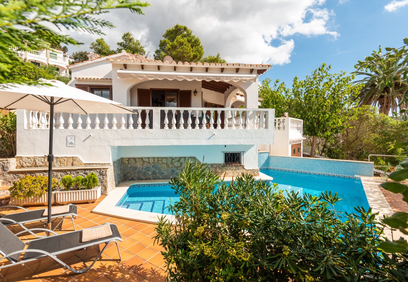 Villa en Son Bou - Villa con piscina a 400 m de la playa
