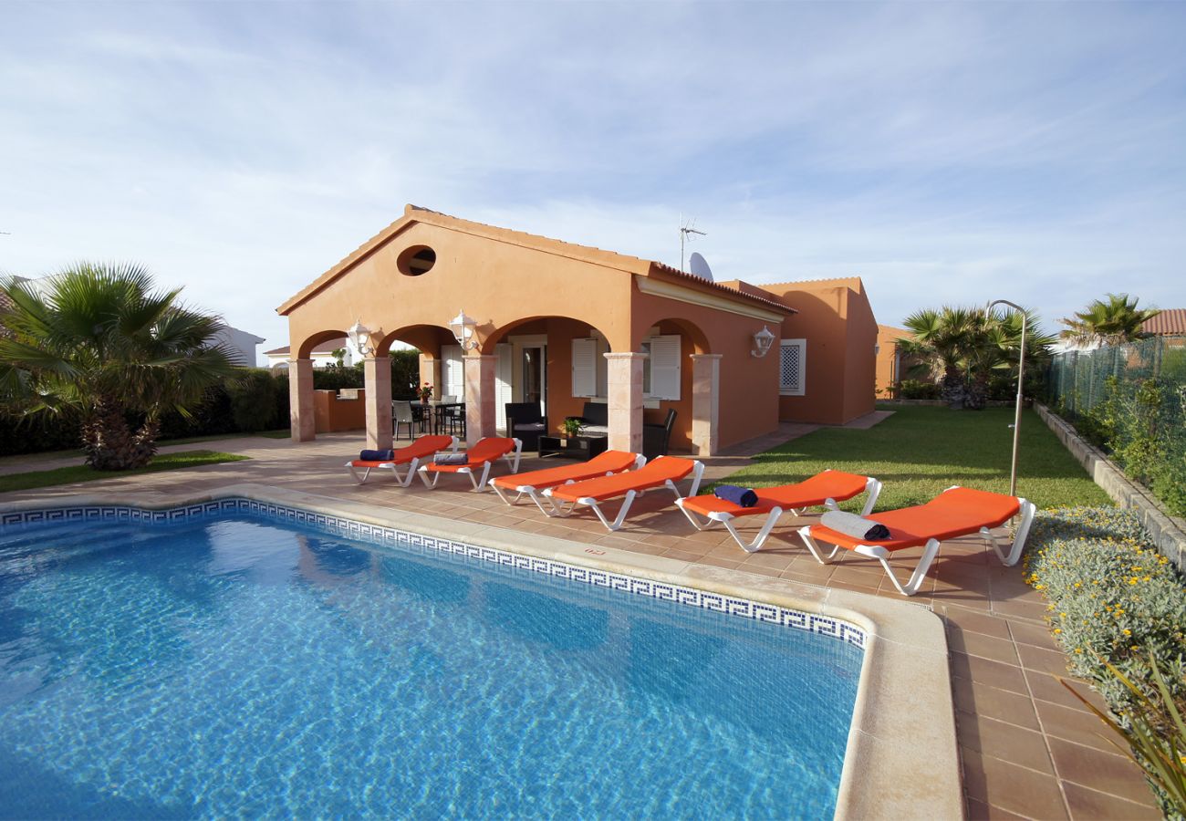 Villa en Cap d´Artruix - Villa con piscina a 2 km de la playa