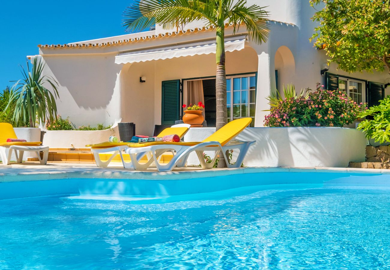 Villa en Albufeira - Villa con piscina a 1 km de la playa