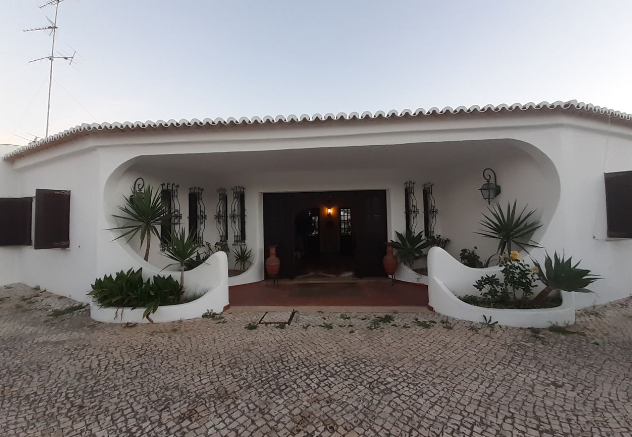 Villa en Albufeira - Villa para 18 personas a 500 m de la playa
