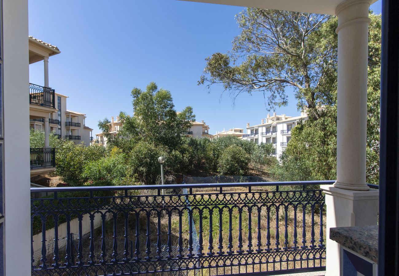 Apartamento en Albufeira - Apartamento con piscina a 400 m de la playa