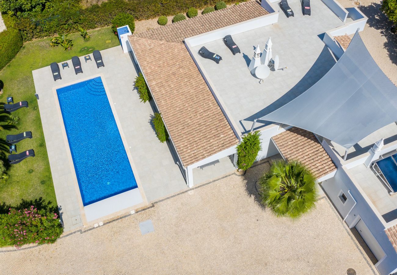 Villa en Carvoeiro - Villa con aire acondicionado a 700 m de la playa