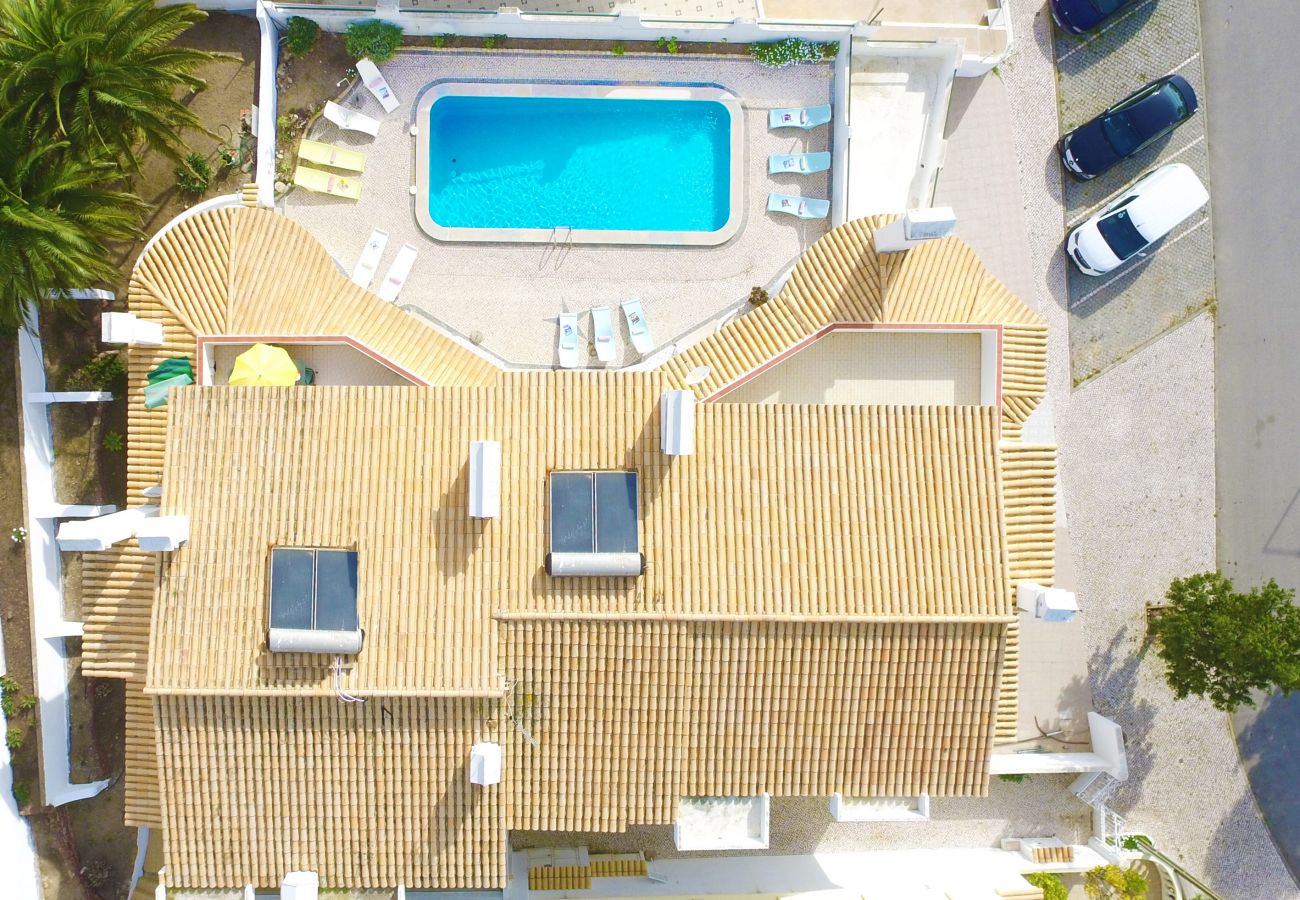 Apartamento en Albufeira - Apartamento con piscina a 1 km de la playa