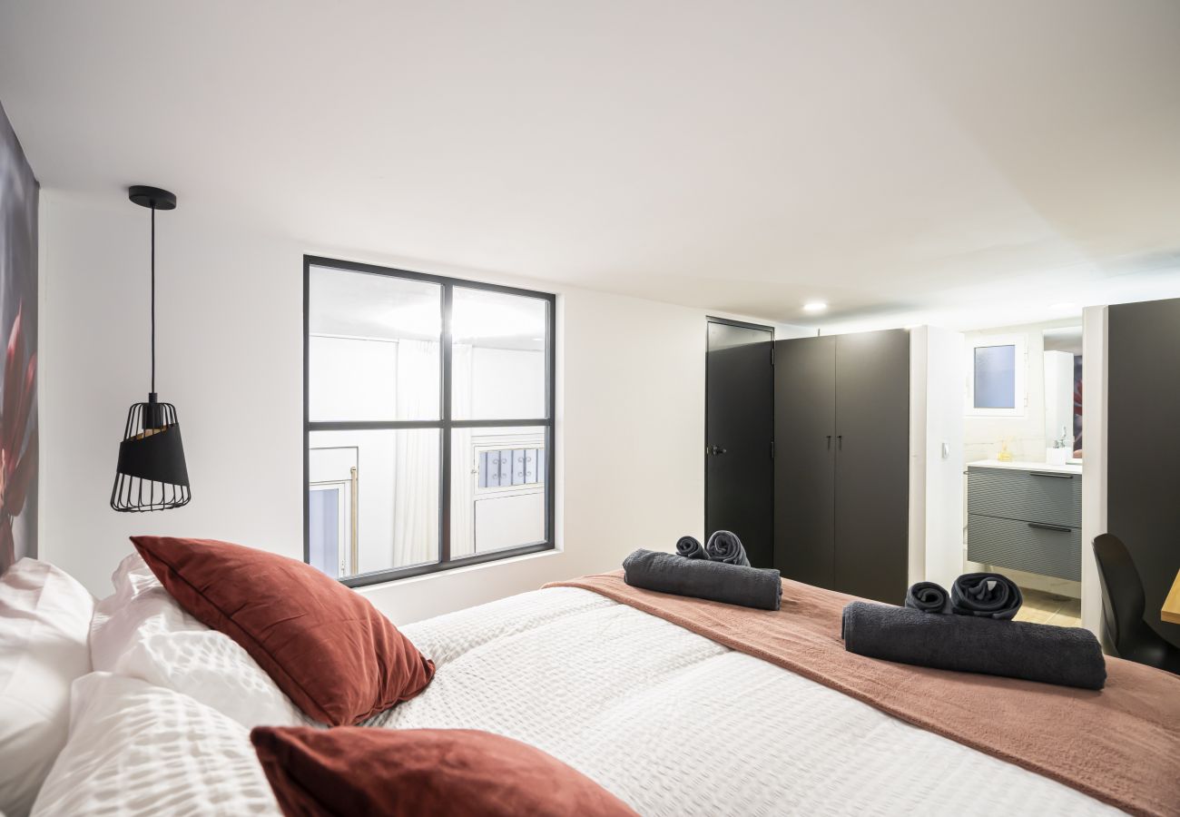 Apartamento en Madrid - Nuevo Dúplex -  Centro Chamberí - 2 dorm - 2 baños. 