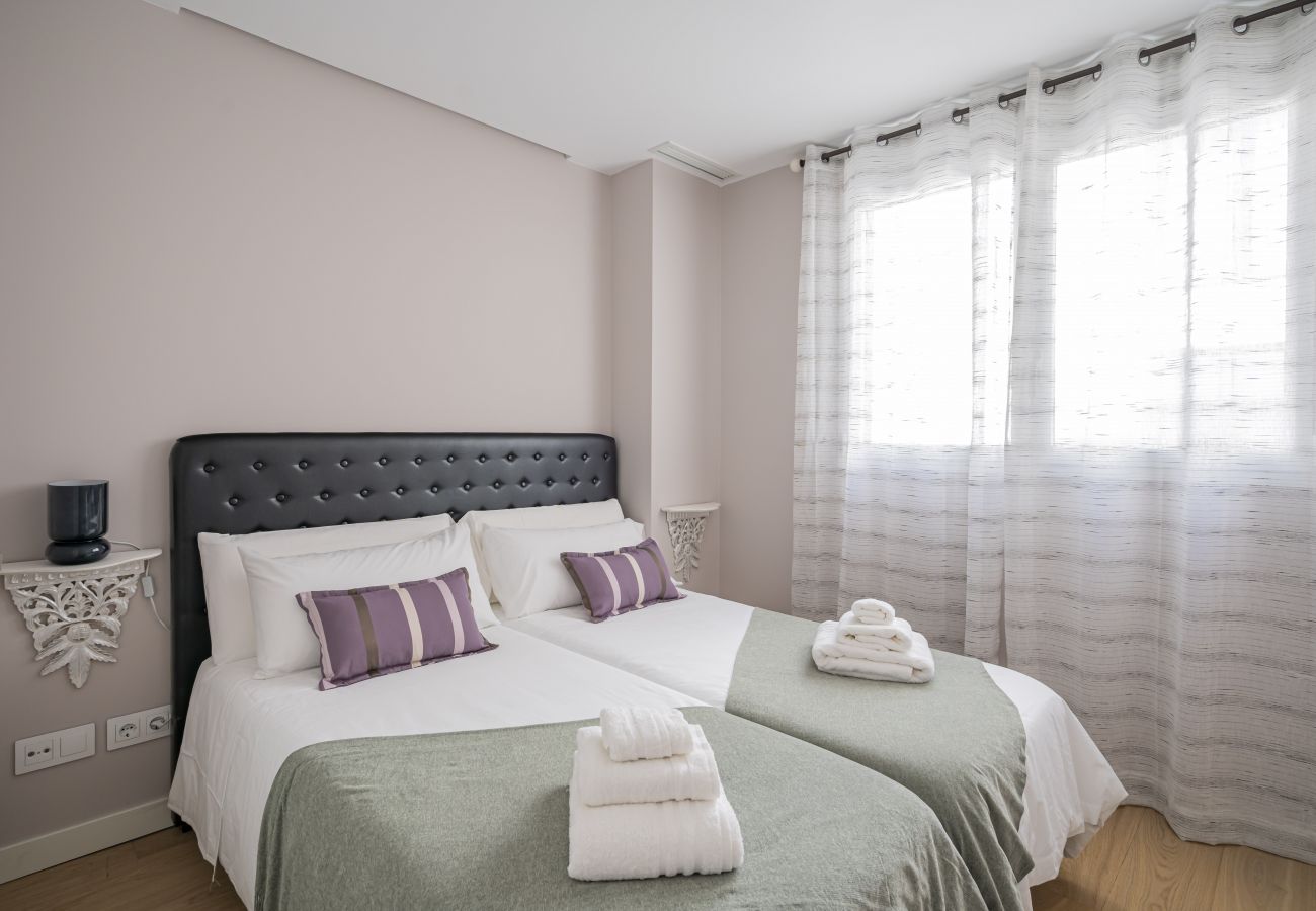 Apartamento en Madrid - PALACIO REAL - MADRID, 2HH, 2 BAÑOS, 6 PAX (CSV40)