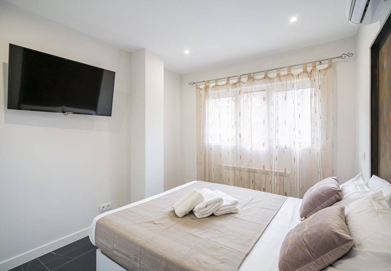 Apartamento en Madrid - HIGH STANDARD SEXY FLAT (2ROOMS-1 BATHROOM) PIG46