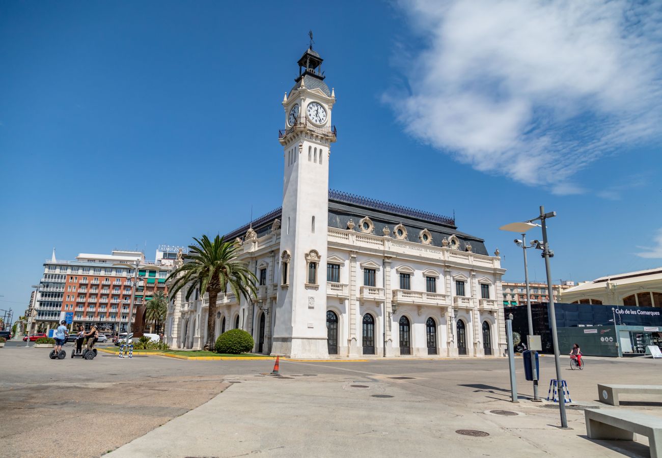 Estudio en Valencia - TH La Marina Real adaptado