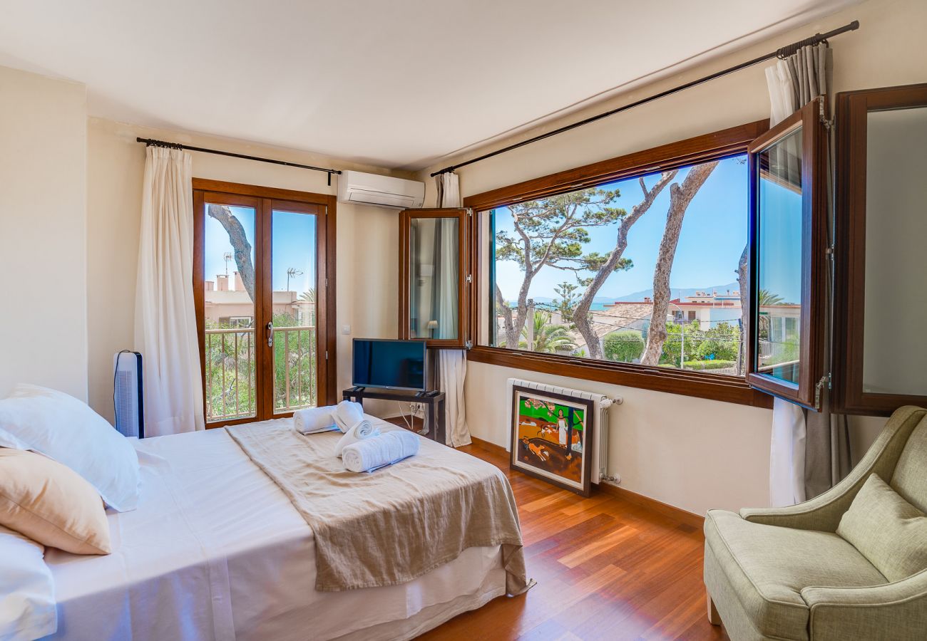 Dormitorio villa de vacaciones Palma vistas al mar 