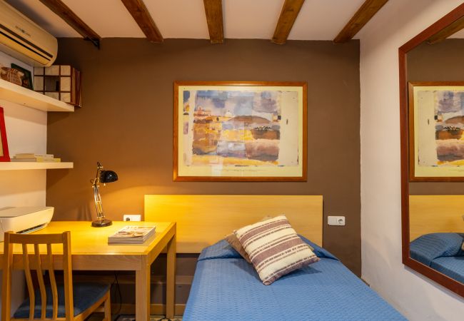 Apartamento en Barcelona - PRIVATE TERRACE, 4 bedrooms, 2 bathrooms Apartamento en Barcelona - PRIVATE TERRACE, 4 bedrooms, 2 bathrooms