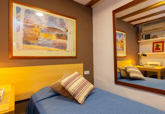 Apartamento en Barcelona - PRIVATE TERRACE, 4 bedrooms, 2 bathrooms Apartamento en Barcelona - PRIVATE TERRACE, 4 bedrooms, 2 bathrooms