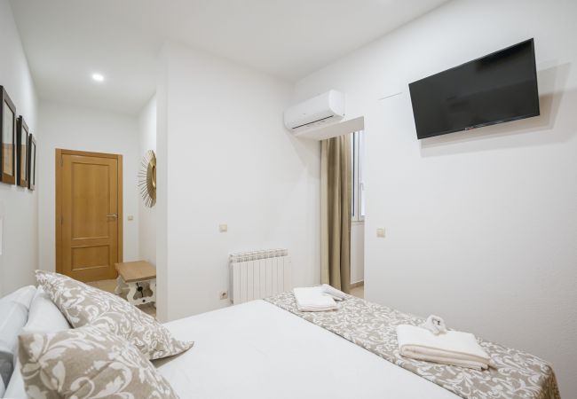 Apartamento en Madrid - M (DIN131D) Hermoso apartamento  Plaza Zerolo Apartamento en Madrid - M (DIN131D) Hermoso apartamento  Plaza Zerolo