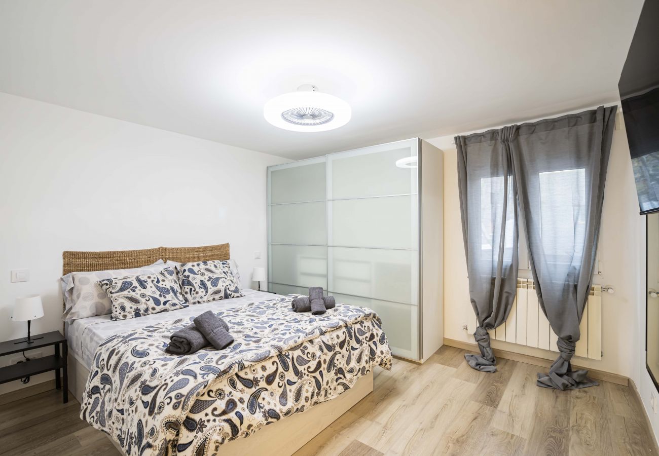 Chalet en Madrid - Chalet Ciudad Lineal 3HH M (MIS57)