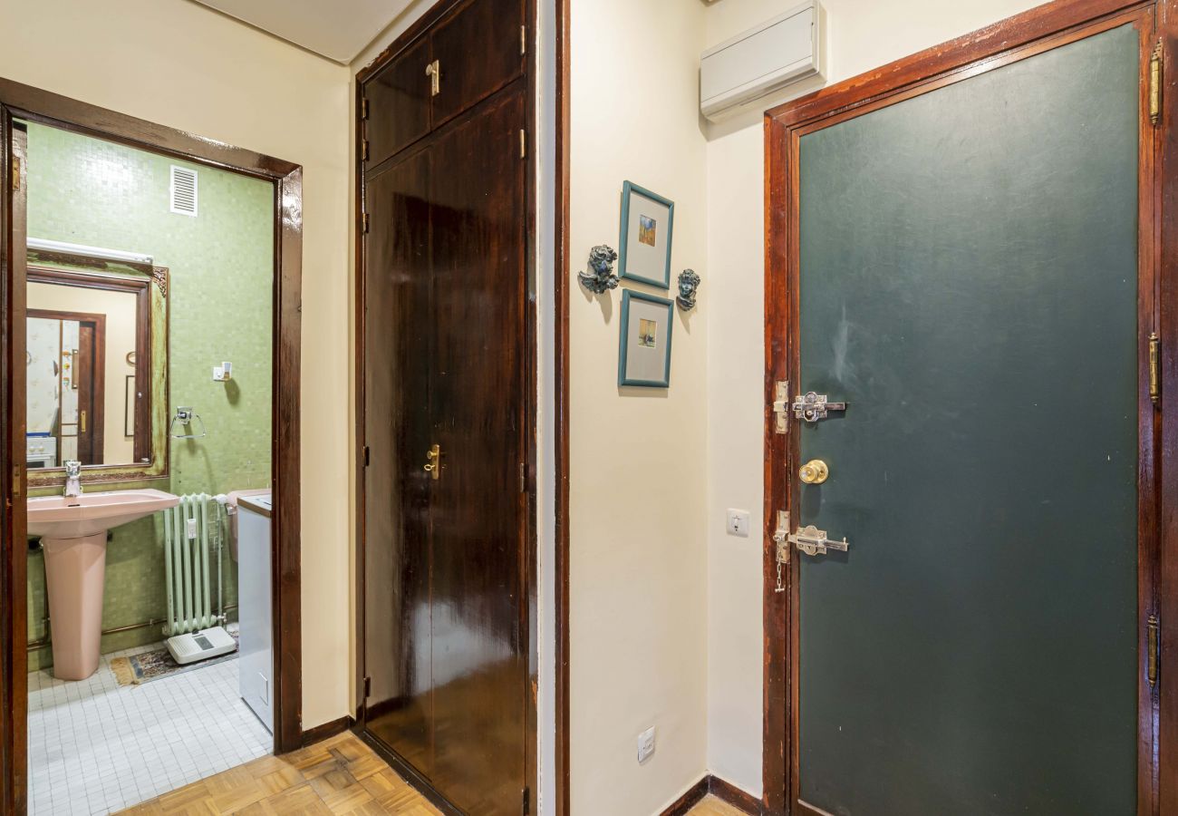 Apartamento en Madrid - Apartamento Centro Negocios Castellana M (MDM32)