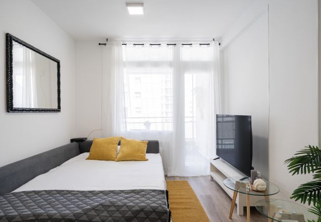 Apartamento en Madrid - M (CEB765) Parque de Atracciones-Zoo-Casa de Campo Apartamento en Madrid - M (CEB765) Parque de Atracciones-Zoo-Casa de Campo