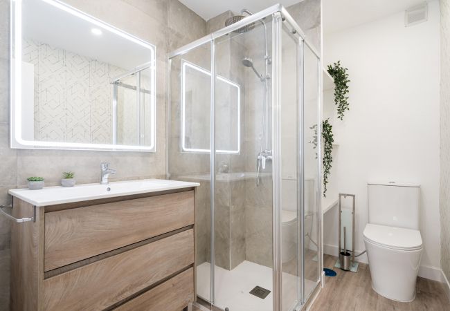 Apartamento en Madrid - M (CEB765) Parque de Atracciones-Zoo-Casa de Campo Apartamento en Madrid - M (CEB765) Parque de Atracciones-Zoo-Casa de Campo