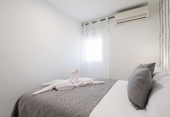 Apartamento en Madrid - M (CEB765) Parque de Atracciones-Zoo-Casa de Campo Apartamento en Madrid - M (CEB765) Parque de Atracciones-Zoo-Casa de Campo
