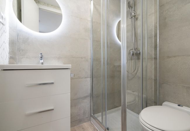 Apartamento en Madrid - M (CEB765) Parque de Atracciones-Zoo-Casa de Campo Apartamento en Madrid - M (CEB765) Parque de Atracciones-Zoo-Casa de Campo