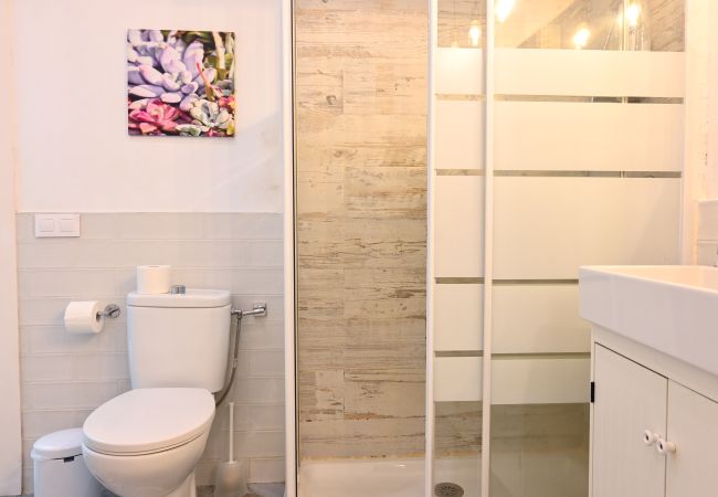 Apartamento en Madrid - M (MEN30) Moderno y elegante ap. Barrio Ibiza Apartamento en Madrid - M (MEN30) Moderno y elegante ap. Barrio Ibiza