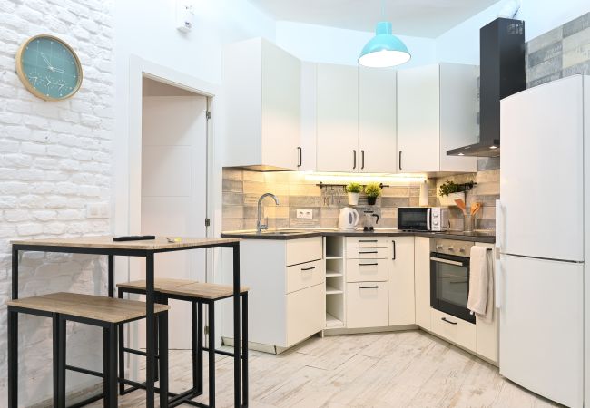 Apartamento en Madrid - M (MEN30) Moderno y elegante ap. Barrio Ibiza Apartamento en Madrid - M (MEN30) Moderno y elegante ap. Barrio Ibiza
