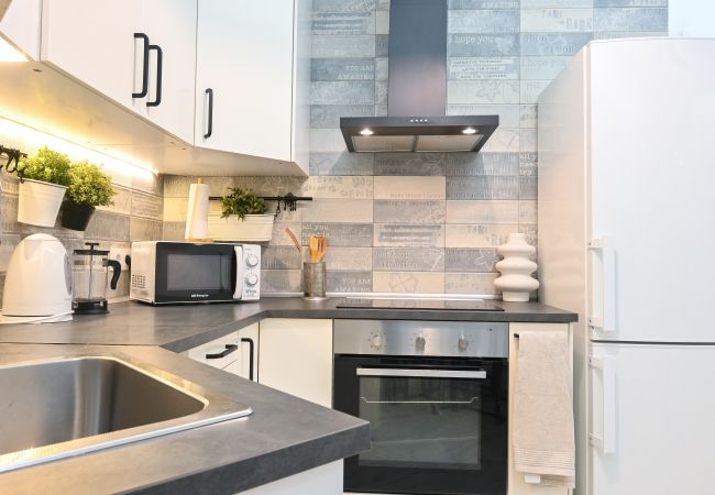 Apartamento en Madrid - M (MEN30) Moderno y elegante ap. Barrio Ibiza Apartamento en Madrid - M (MEN30) Moderno y elegante ap. Barrio Ibiza