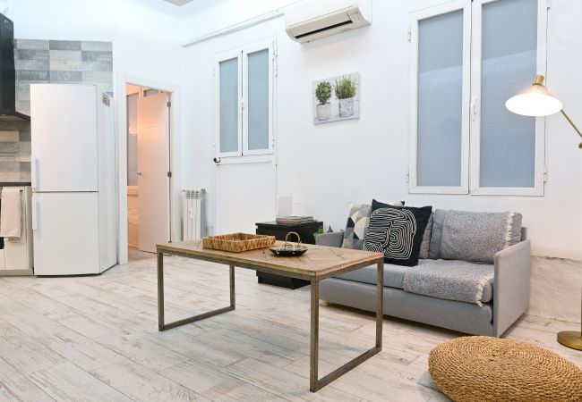 Apartamento en Madrid - M (MEN30) Moderno y elegante ap. Barrio Ibiza Apartamento en Madrid - M (MEN30) Moderno y elegante ap. Barrio Ibiza