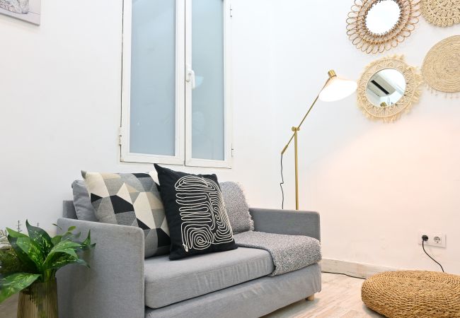 Apartamento en Madrid - M (MEN30) Moderno y elegante ap. Barrio Ibiza Apartamento en Madrid - M (MEN30) Moderno y elegante ap. Barrio Ibiza