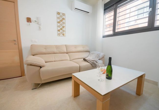 Apartamento en Madrid - Bonito Apartamento cerca Santiago Bernabéu MJU14B