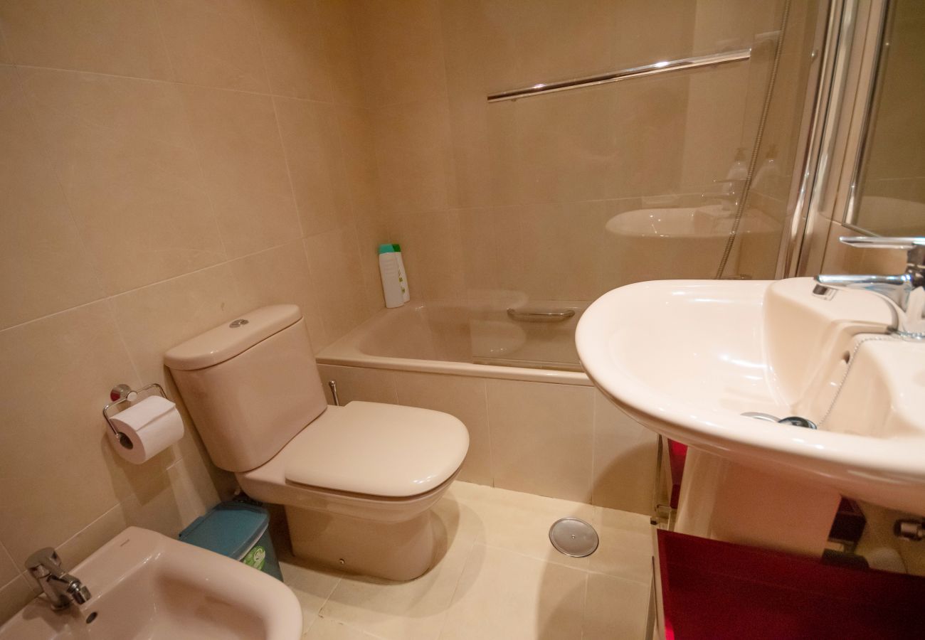 Apartamento en Madrid - M (CMP9) Cómodo y tranquilo apartamento Aeropuerto