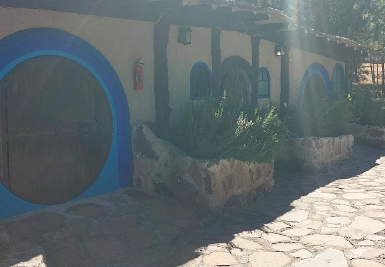 Villa en Valle de Bravo - Mexican Gran Villa (Villa Victoria, Valle de Bravo)
