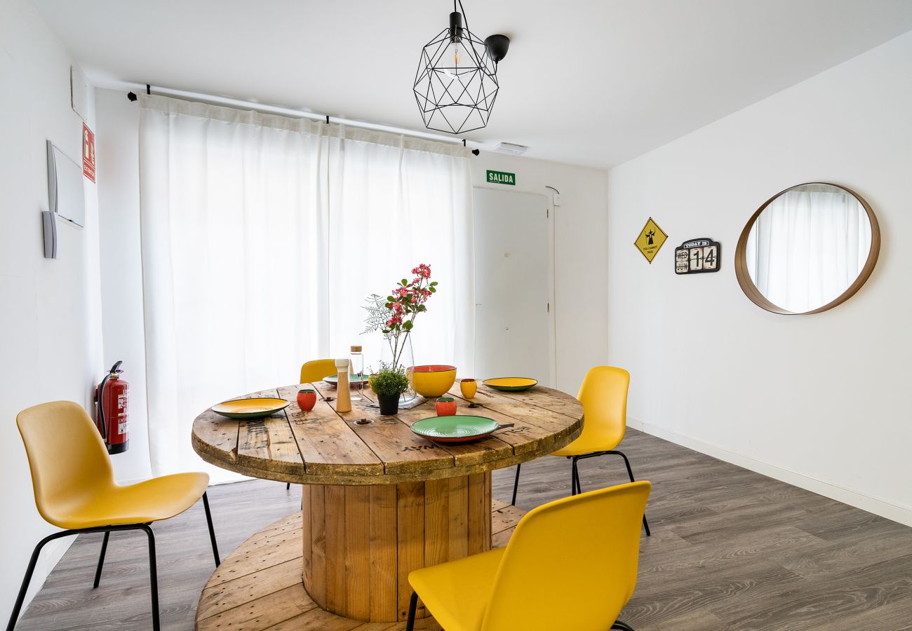 Apartamento en Madrid - Original y coqueto apartamento cerca al parque Pradolongo- Madrid M (GOA3)